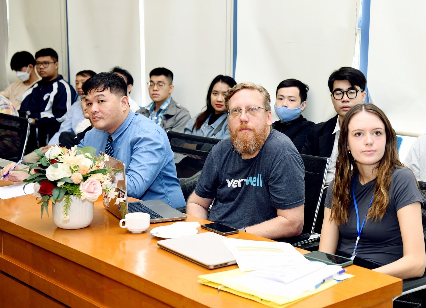 Hội thảo Khoa học quốc tế Hội thảo Khoa học quốc tế về Tính toán dữ liệu và mạng xã hội : Diễn đàn giải quyết các vấn đề điện toán mới -0