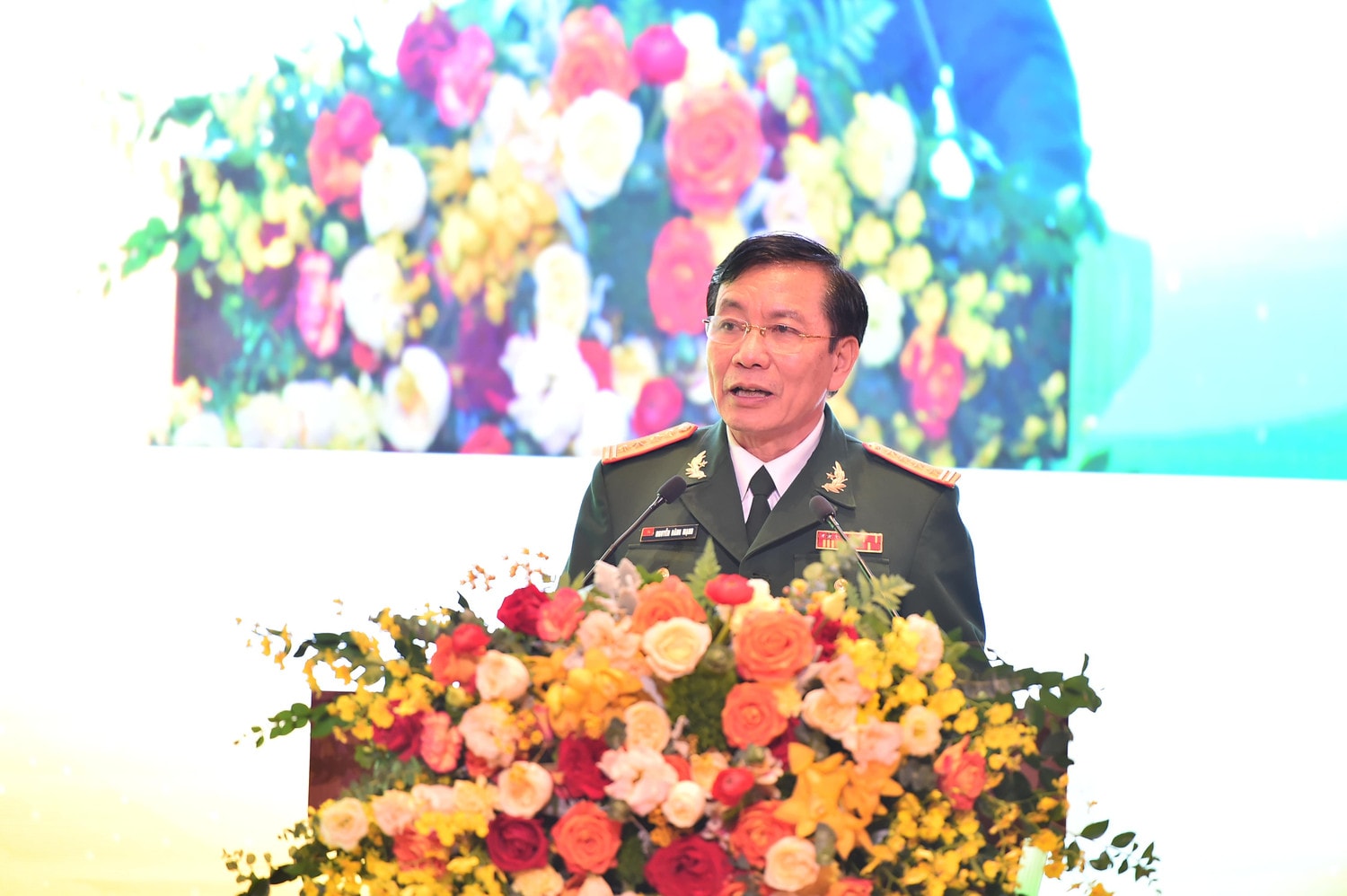 Viện Lâm sàng các bệnh truyền nhiễm thuộc Bệnh viện Trung ương Quân đội 108 đón nhận Bằng khen của Thủ tướng Chính phủ -0