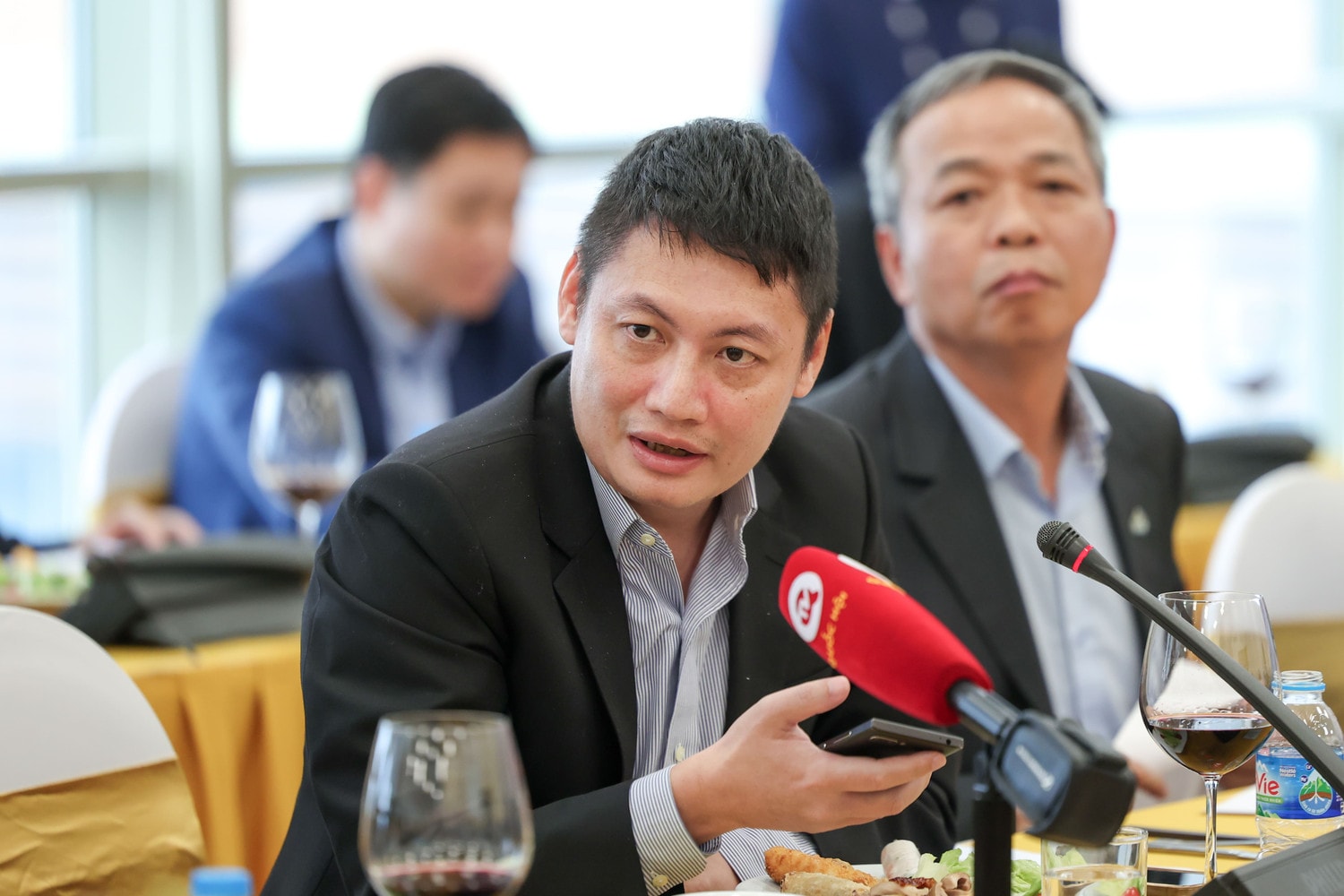 “Không một quốc gia nào tụt hậu về AI mà phát triển được” -0