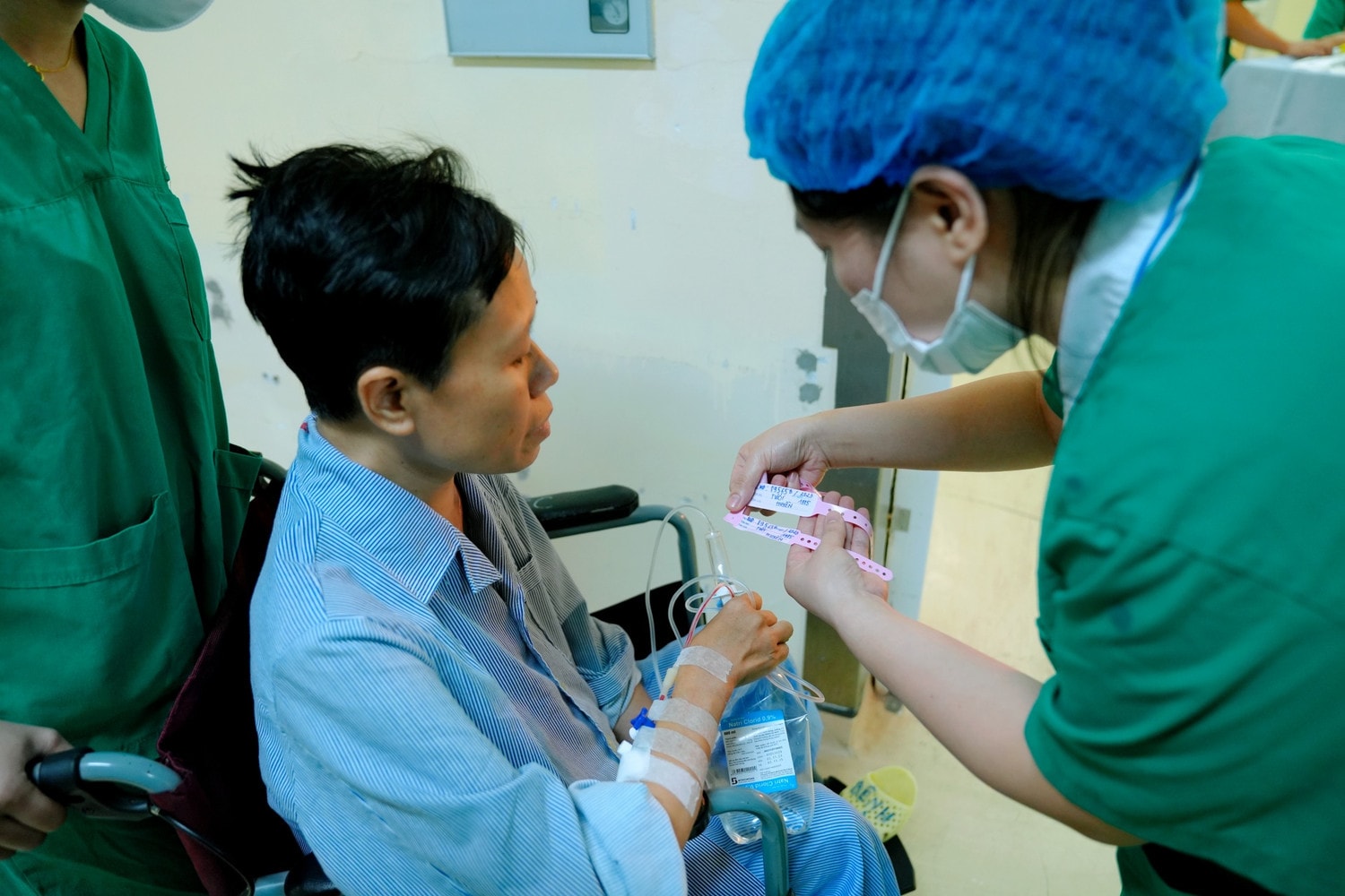 Nỗ lực giữ con đầy xúc động của người mẹ hiếm muộn 13 năm, mang trong mình căn bệnh ung thư vú -0