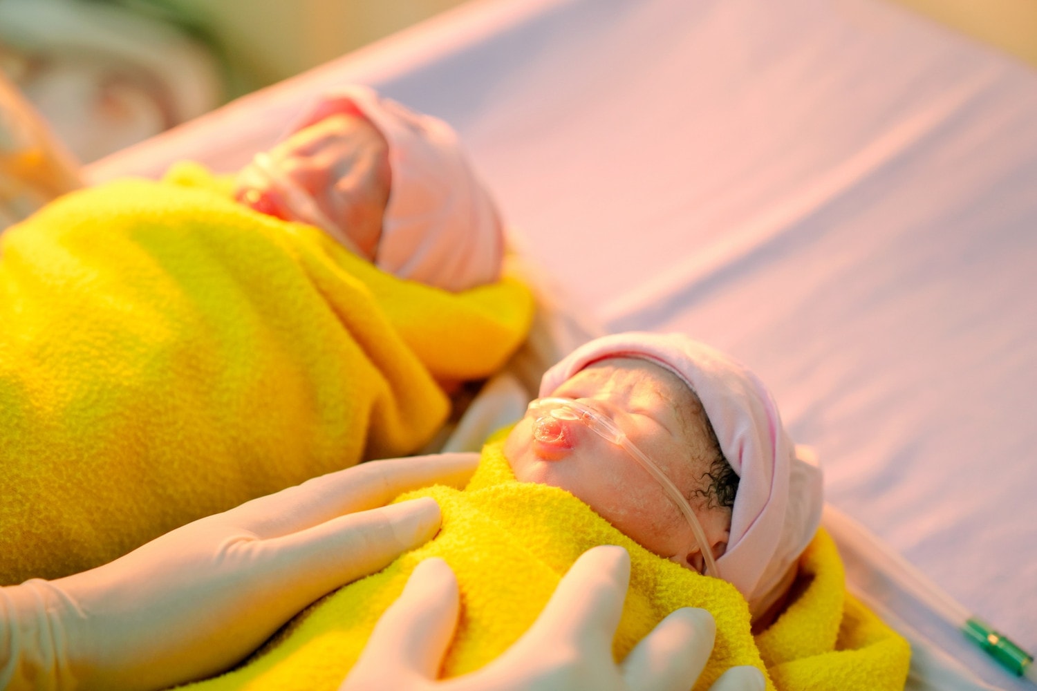 Nỗ lực giữ con đầy xúc động của người mẹ hiếm muộn 13 năm, mang trong mình căn bệnh ung thư vú -0