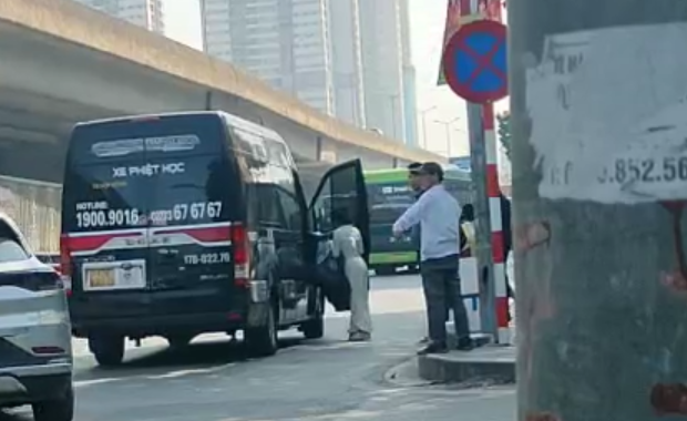 Hà Nội: Xe dù, bến cóc hoành hành dịp cận Tết trên đường Khuất Duy Tiến – Nguyễn Xiển -0