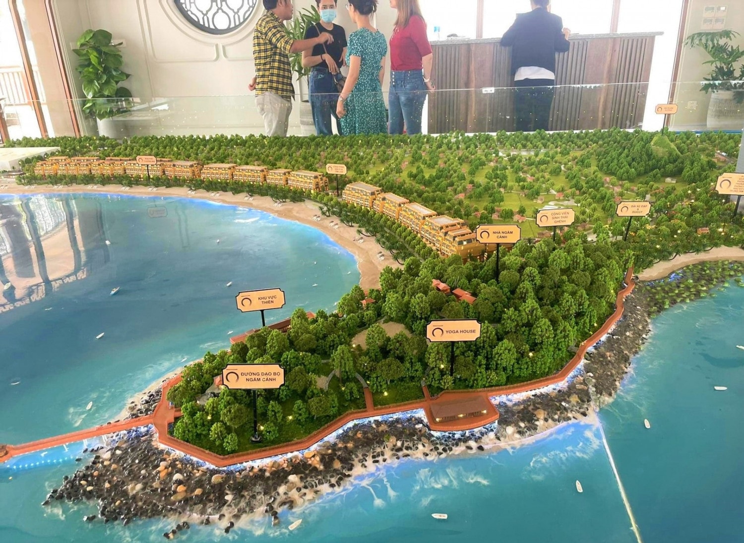 Kinh doanh bết bát, thành viên của Trung Thuỷ Group lấy tiền đâu để trả nợ gần 1.300 tỷ trái phiếu? -0