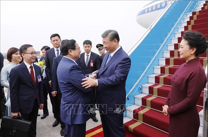 Tổng Bí thư, Chủ tịch nước Trung Quốc Tập Cận Bình đến Thủ đô Hà Nội, bắt đầu chuyến thăm cấp Nhà nước tới Việt Nam -0