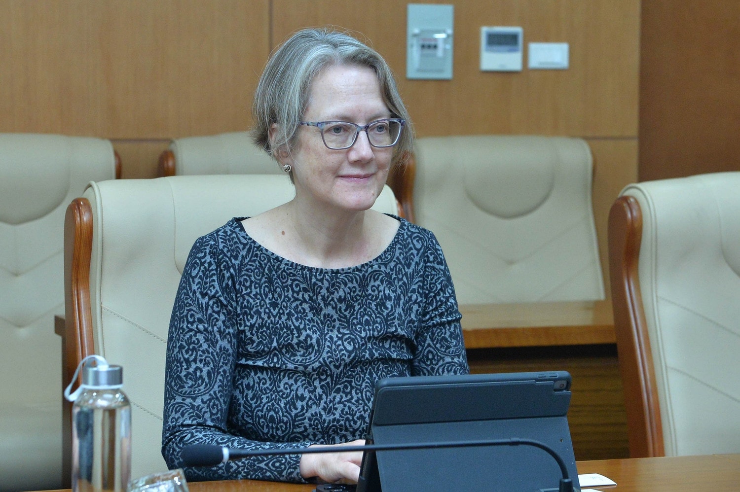 Chuyên gia nghiên cứu cao cấp về Châu Á của CRS Susan Lawrence phát biểu
