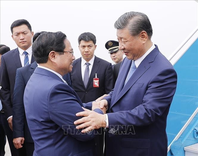 Thủ tướng Chính phủ Phạm Minh Chính đón và chào mừng Tổng Bí thư, Chủ tịch Trung Quốc Tập Cận Bình và Phu nhân cùng Đoàn đại biểu cấp cao Đảng, Nhà nước Trung Quốc thăm cấp Nhà nước tới Việt Nam