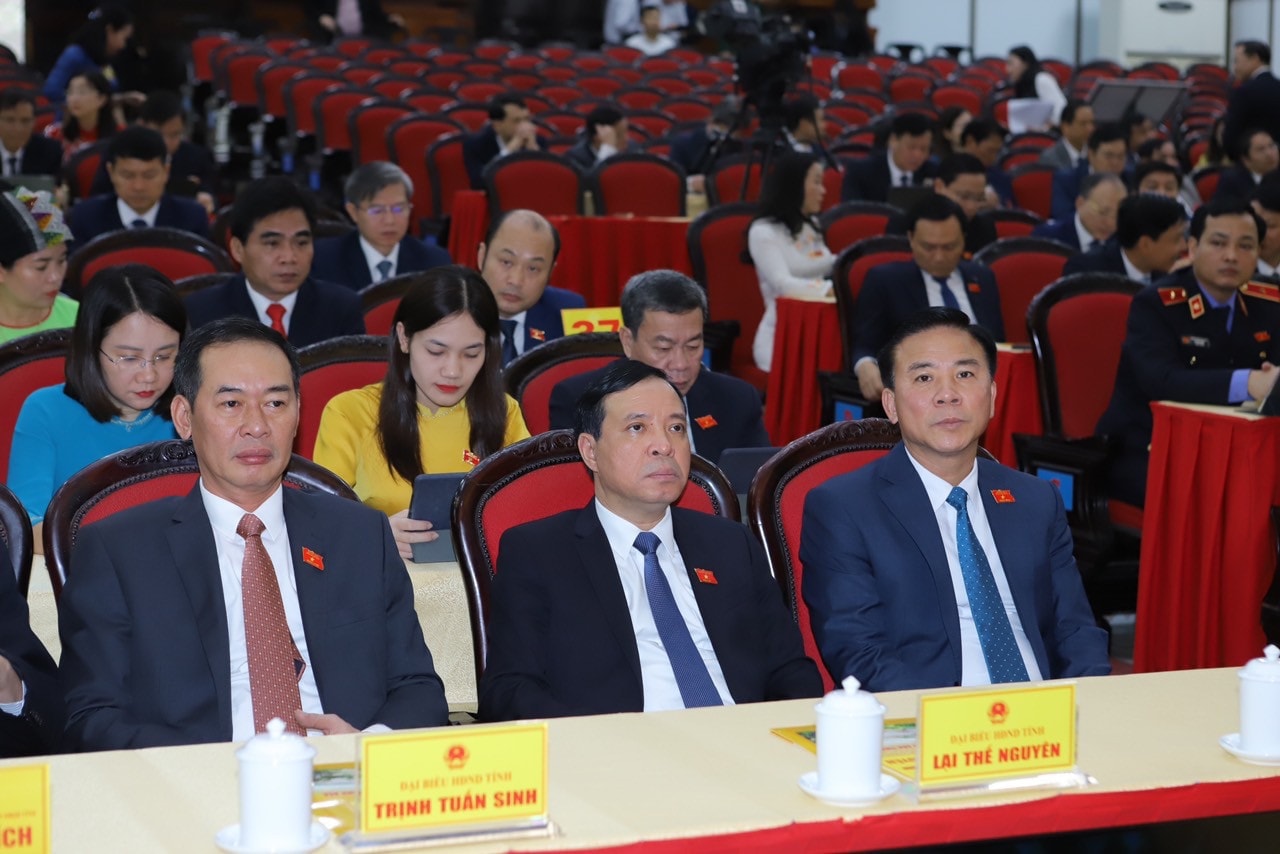 Các đại biểu dự kỳ họp Thanh Hóa: Nhiều chỉ tiêu kinh tế hoàn thành vượt kế hoạch -0