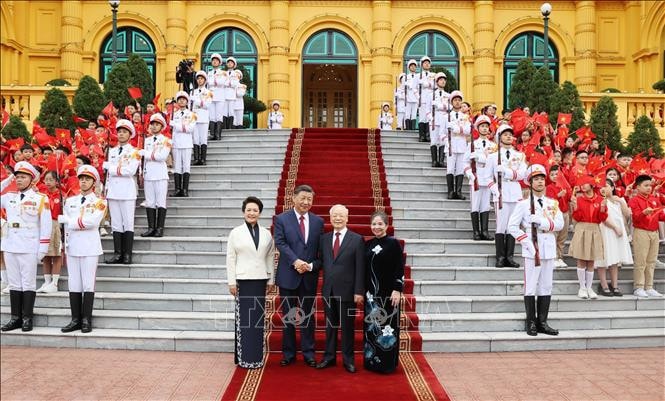 Tổng Bí thư Nguyễn Phú Trọng và Phu nhân chủ trì Lễ đón chính thức Tổng Bí thư, Chủ tịch nước Trung Quốc Tập Cận Bình và Phu nhân -0