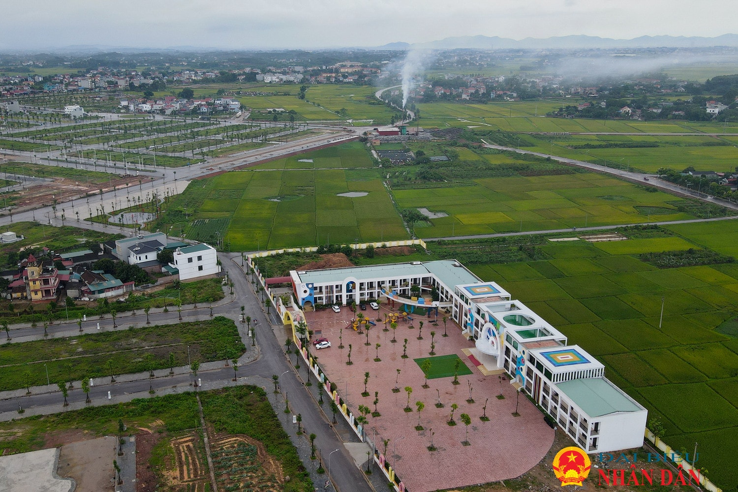 Bắt đầu di dời bãi rác ngày đêm hun khói đầu độc hàng trăm học sinh mầm non -0