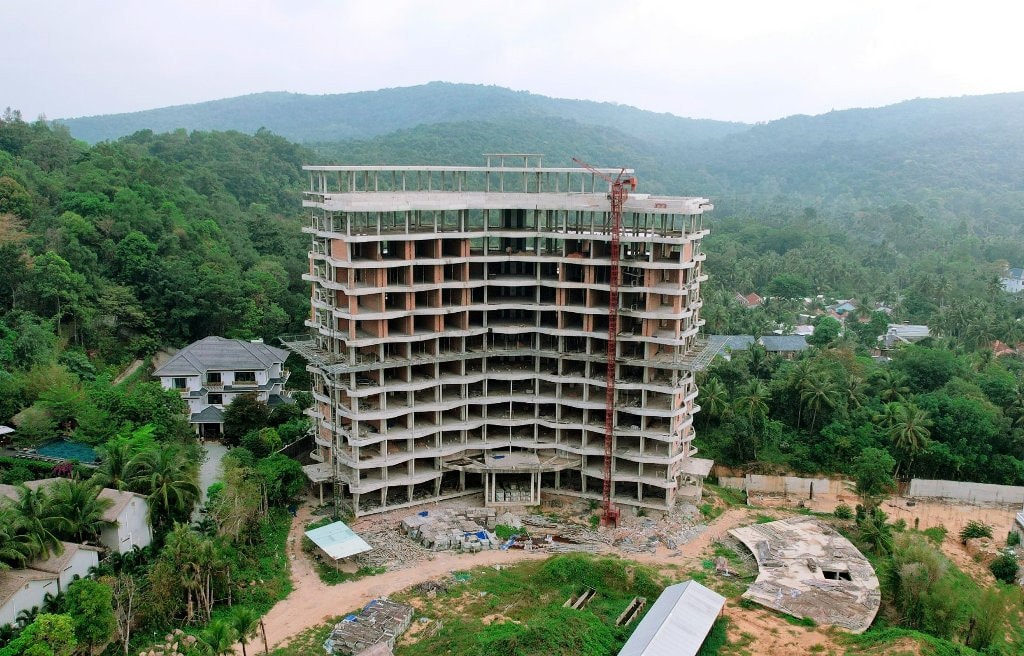 Kiên Giang: “Cắt ngọn” khách sạn 12 tầng ở Phú Quốc do xây vượt 6 tầng