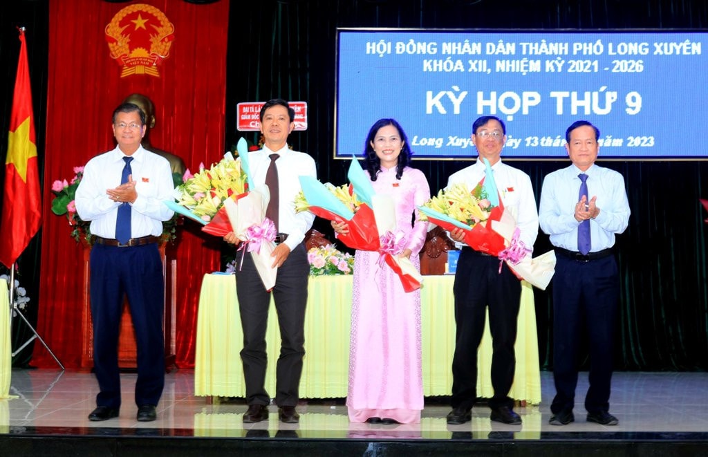 HĐND TP Long Xuyên tổ chức kỳ họp thứ 9, bầu Chủ tịch HĐND, Chủ tịch UBND thành phố