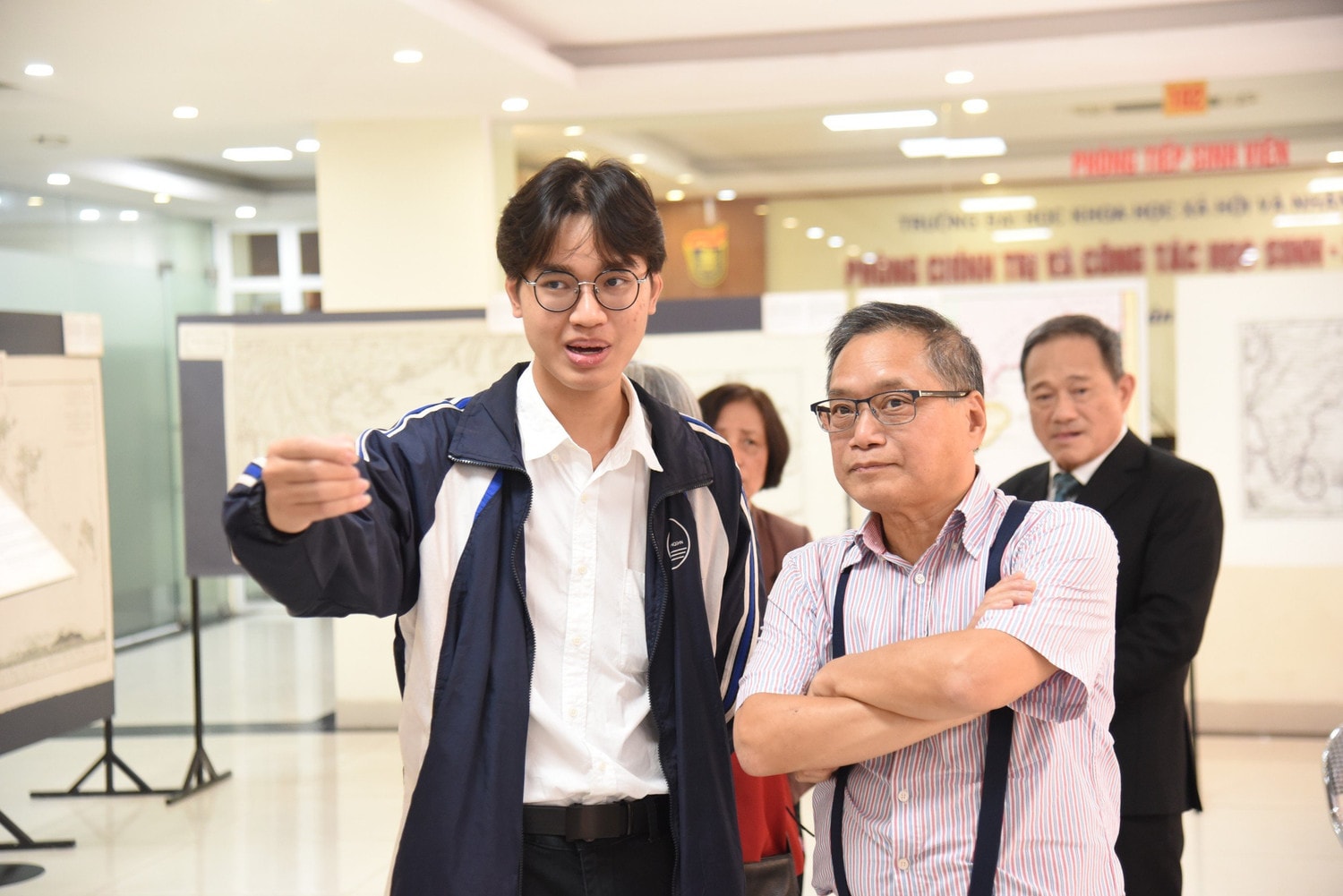 Khai mạc Trưng bày “Vẽ bản đồ Rồng: Việt Nam trong mắt các nhà làm bản đồ Hà Lan” -0