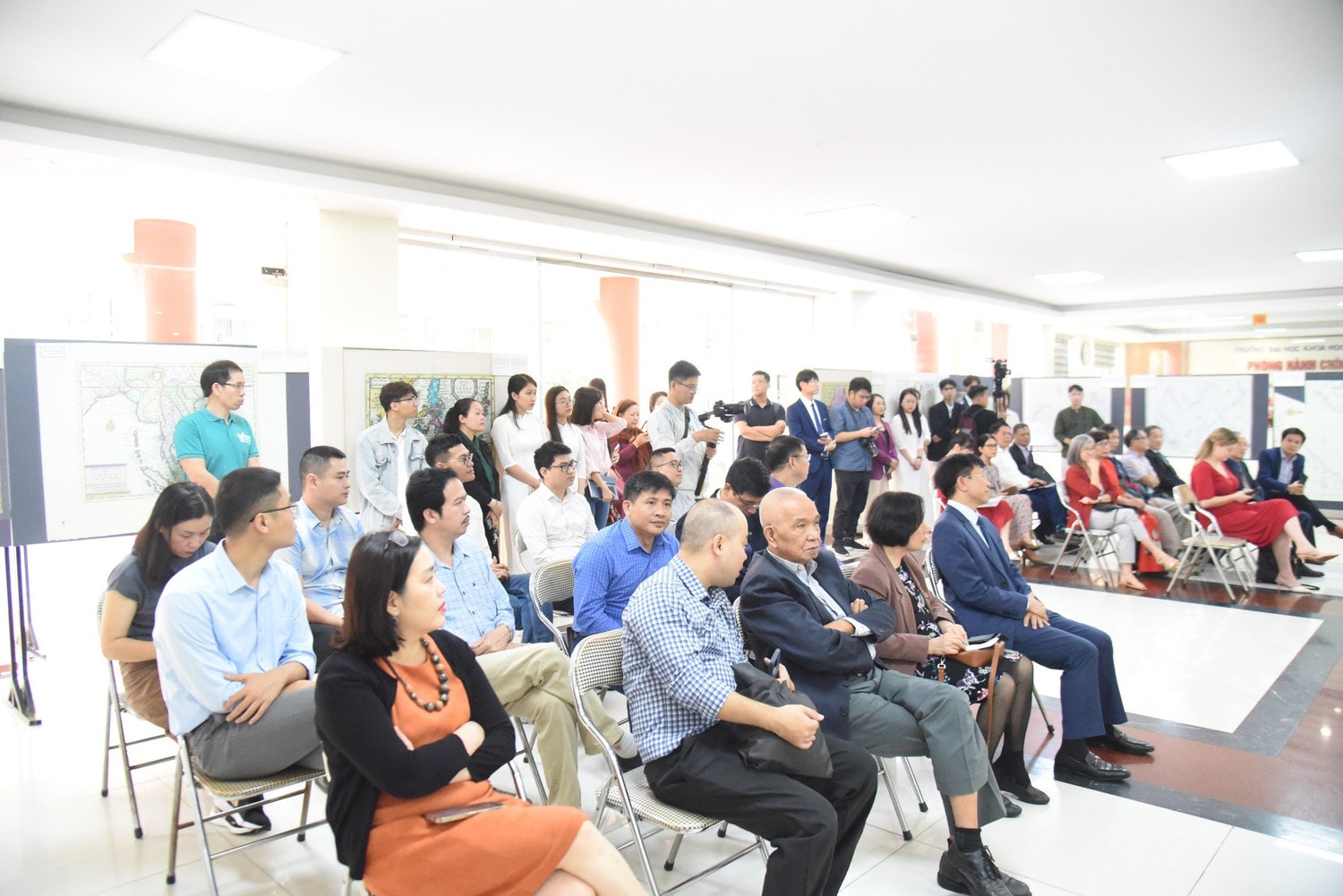 Khai mạc Trưng bày “Vẽ bản đồ Rồng: Việt Nam trong mắt các nhà làm bản đồ Hà Lan” -0