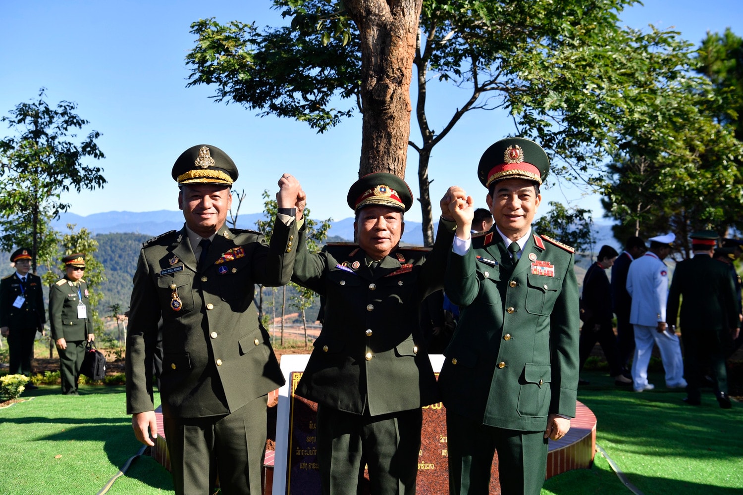 Giao lưu hữu nghị quốc phòng biên giới Việt Nam - Lào - Campuchia lần thứ Nhất -0