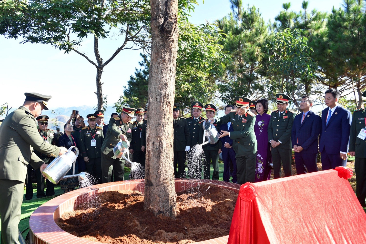 Giao lưu hữu nghị quốc phòng biên giới Việt Nam - Lào - Campuchia lần thứ Nhất -0