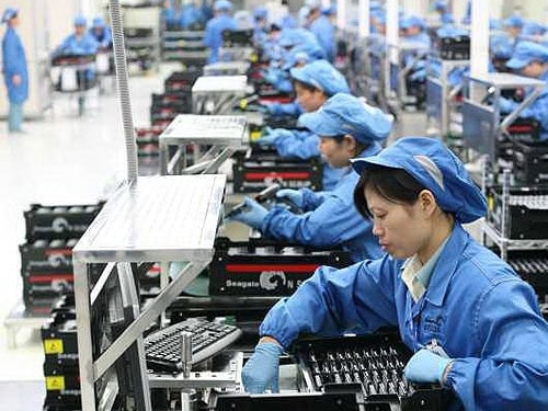 Lao động chính quy người Việt Nam tại Đài Loan được nâng lương đúng dịp cuối năm -0