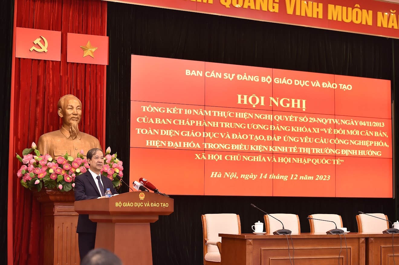 Bộ trưởng Nguyễn Kim Sơn: "Hội nghị tổng kết 10 năm thực hiện Nghị quyết 29-NQ/TW để nhận diện một cách khách quan, đầy đủ, sâu sắc bức tranh giáo dục cả nước trong 10 năm qua" Nhận diện bức tranh giáo dục Việt Nam 10 năm qua Nghị quyết số 29-NQ/TW -0
