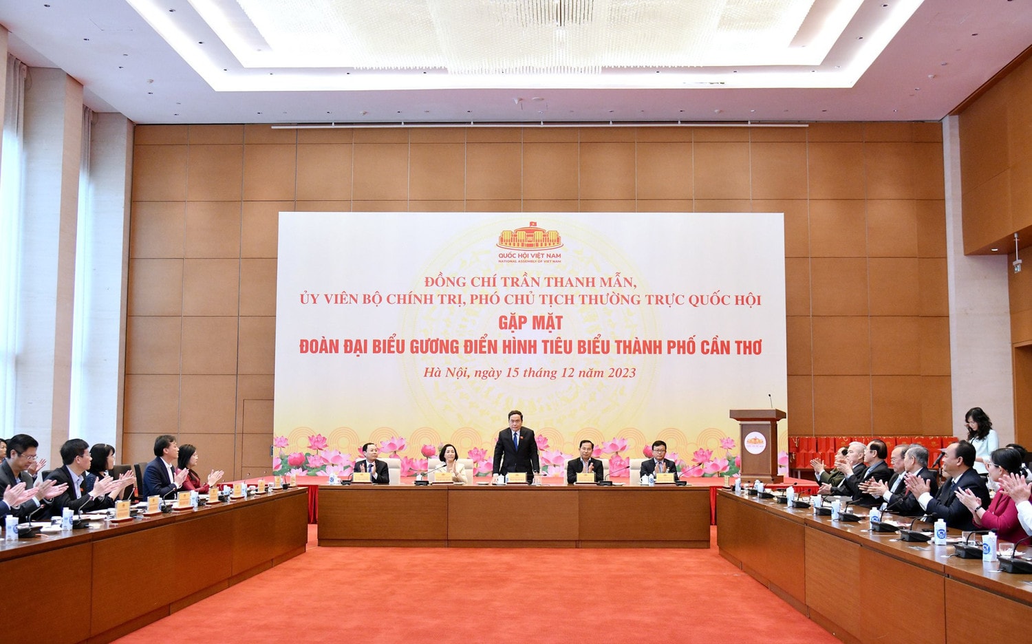 Phó Chủ tịch Thường trực Quốc hội Trần Thanh Mẫn gặp mặt Đoàn đại biểu thành phố Cần Thơ