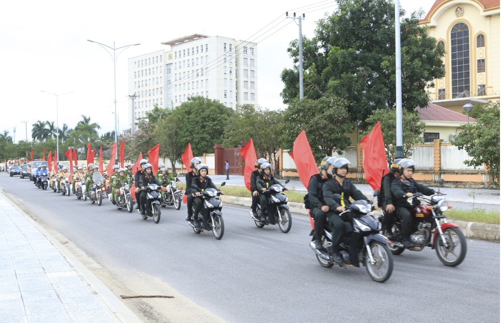 Công an Quảng Bình ra quân, bảo đảm an ninh, trật tự dịp Tết Nguyên đán 2024 -0