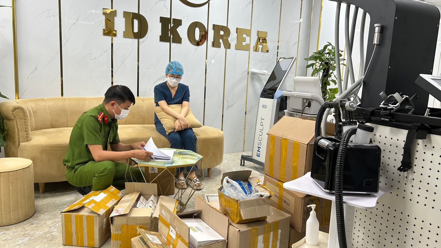 Thẩm mỹ ID Korea Spa bị xử phạt 180 triệu đồng, khách hàng nhờ luật sư khởi kiện -0