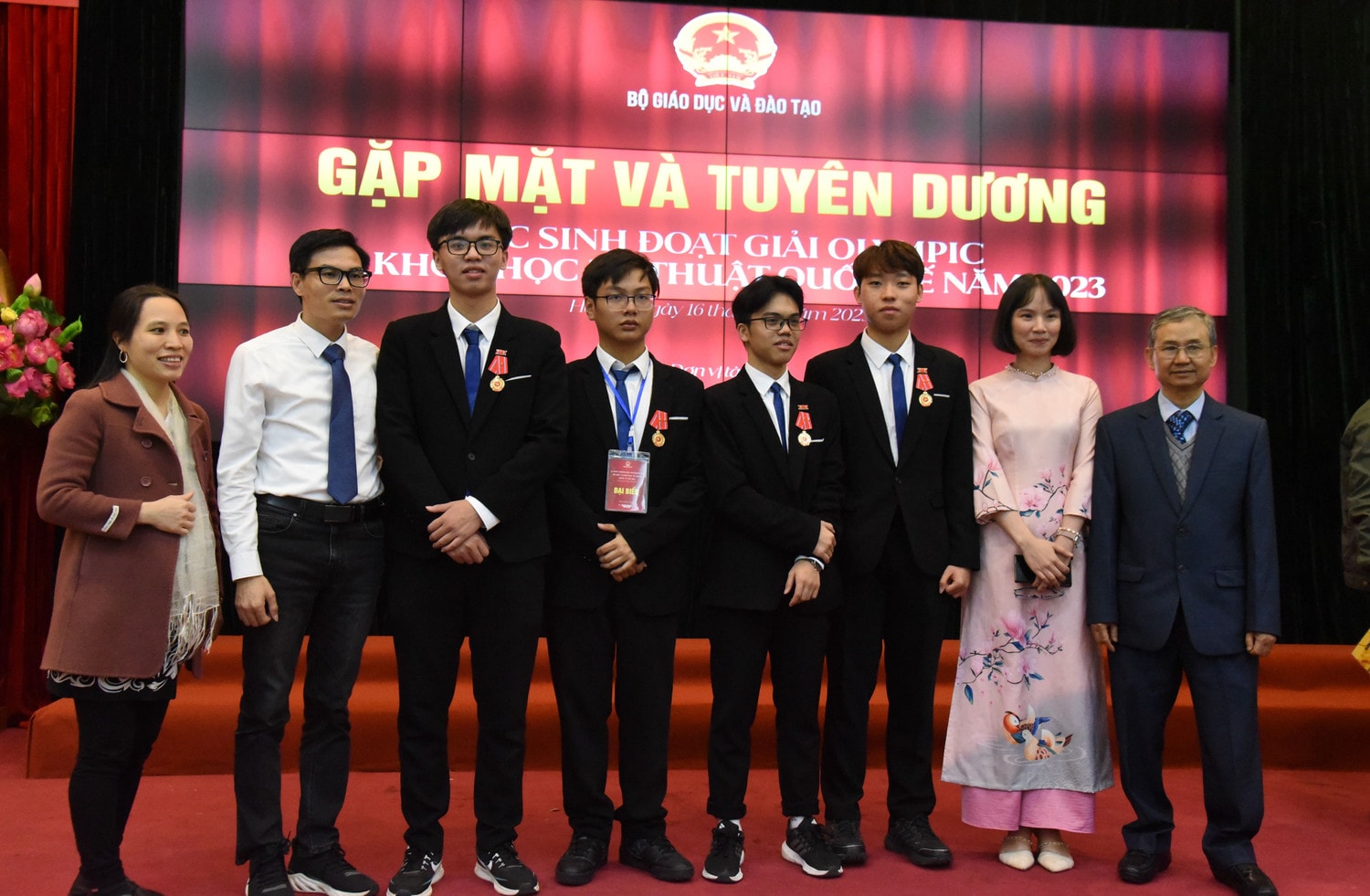 Ảnh: Xuân Quý Bộ GD-ĐT vinh danh học sinh đoạt giải Olympic và Khoa học kỹ thuật quốc tế năm 2023 -6