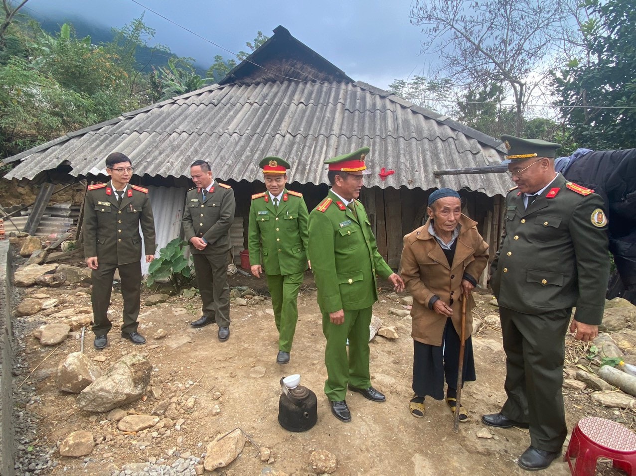 Mang đông ấm về với vùng cao -0