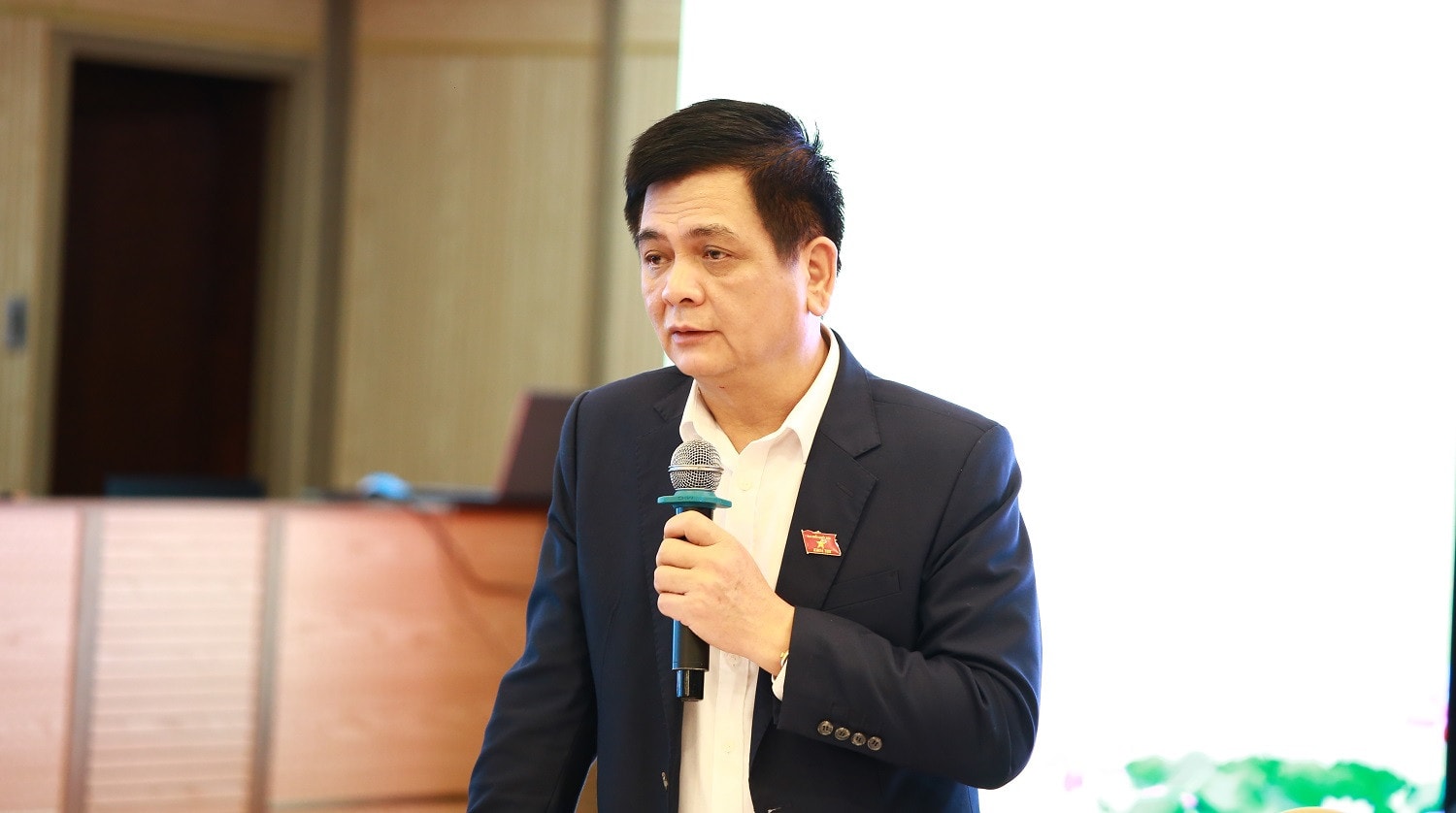 Phó Chủ tịch Hội đồng Dân tộc Nguyễn Lâm Thành điều hành phiên thảo luận tại hội thảo Giải ngân vốn cho 3 Chương trình mục tiêu quốc gia còn rất chậm -0