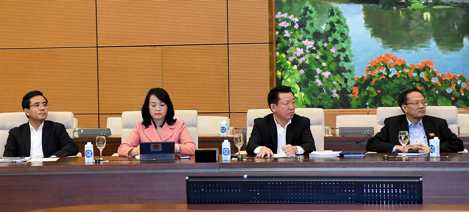 Chủ tịch Quốc hội Vương Đình Huệ chủ trì làm việc về dự án Luật Các tổ chức tín dụng (sửa đổi) -0