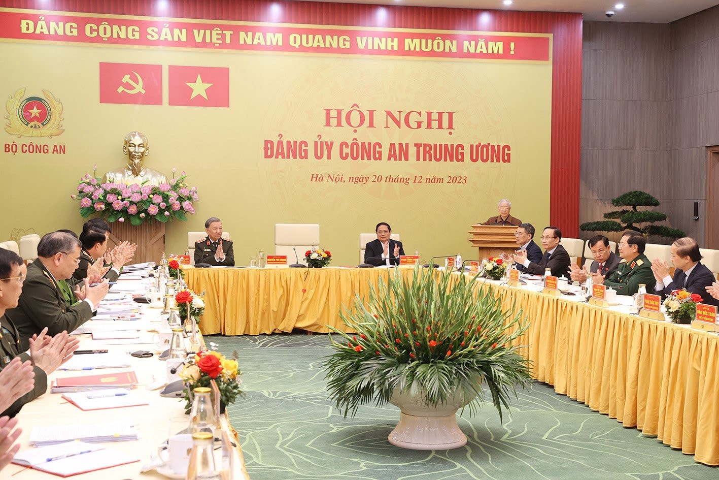 Tiếp tục thực hiện đồng bộ và hiệu quả các chủ trương, giải pháp bảo đảm an ninh quốc gia, chủ quyền lãnh thổ -0