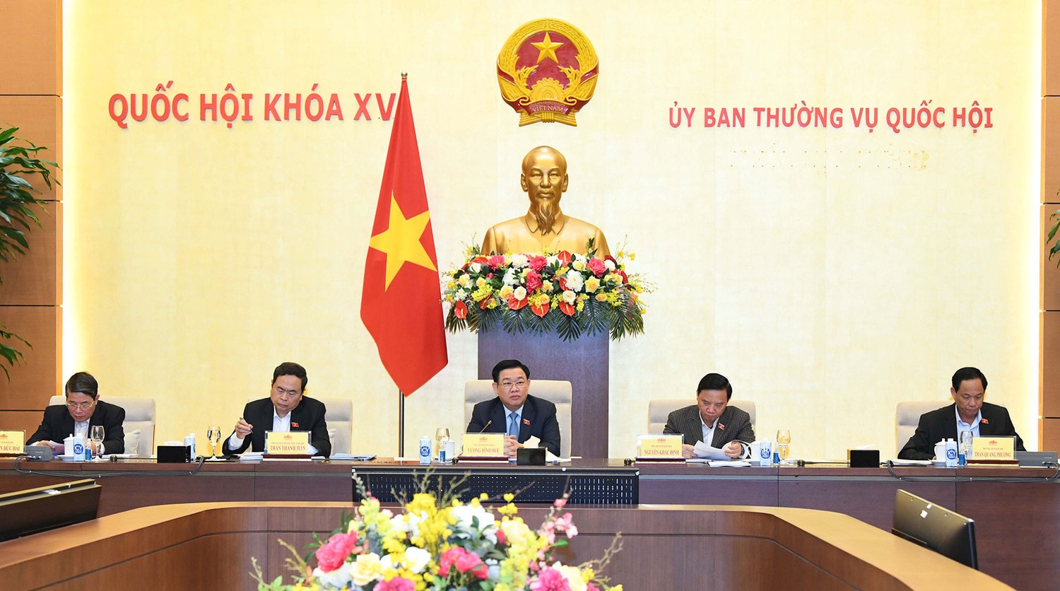 Chủ tịch Quốc hội Vương Đình Huệ chủ trì làm việc về dự án Luật Các tổ chức tín dụng (sửa đổi) -0