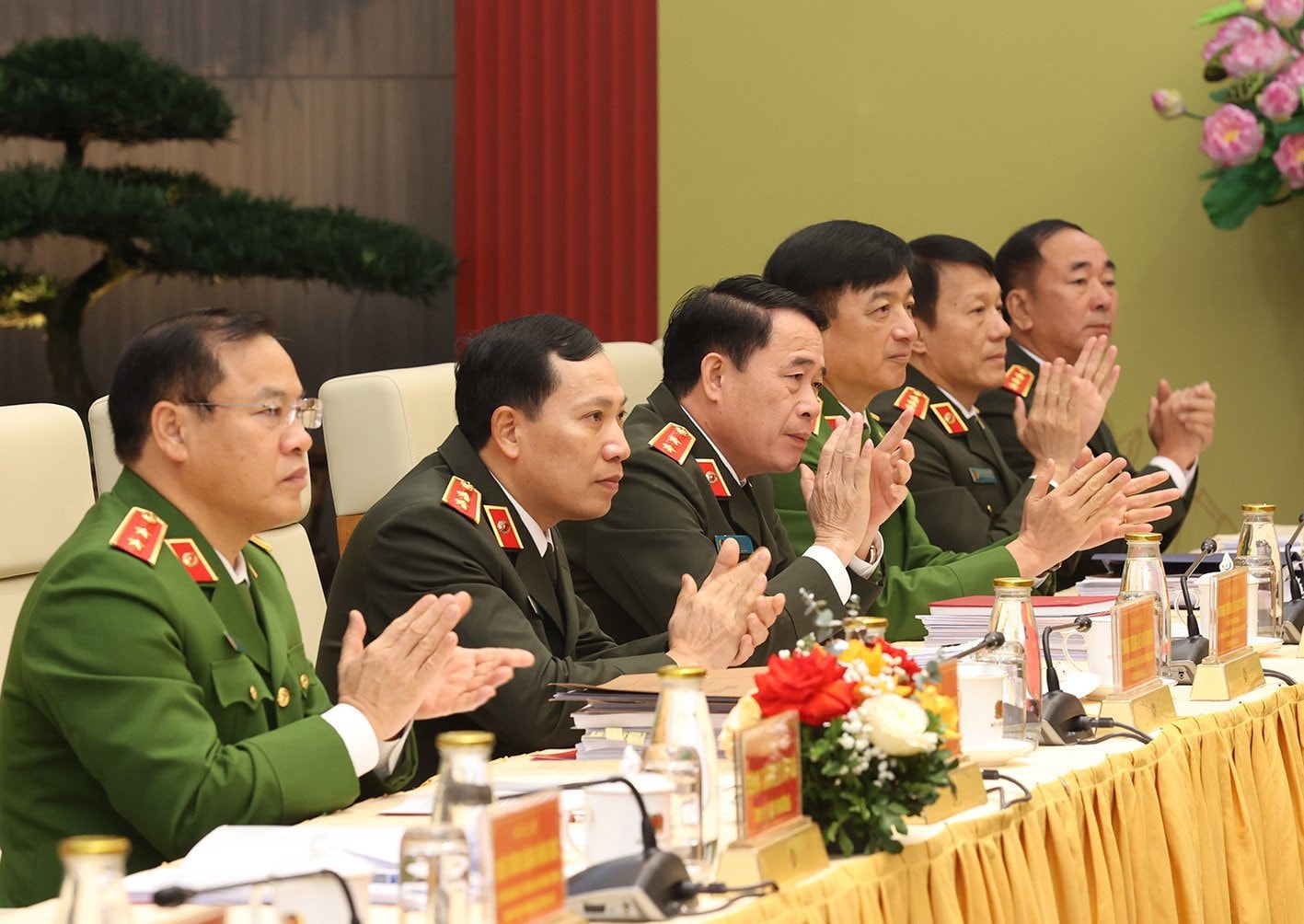 Tiếp tục thực hiện đồng bộ và hiệu quả các chủ trương, giải pháp bảo đảm an ninh quốc gia, chủ quyền lãnh thổ -0