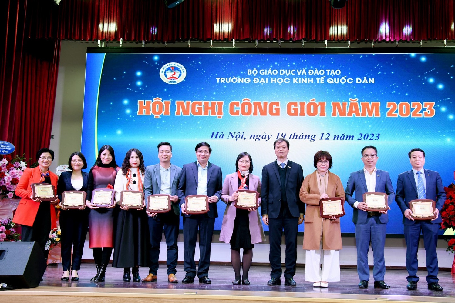 Gắn kết giữa doanh nghiệp, tổ chức chính trị xã hội và trường đại học tạo đột phá trong đổi mới nội dung giảng dạy -2