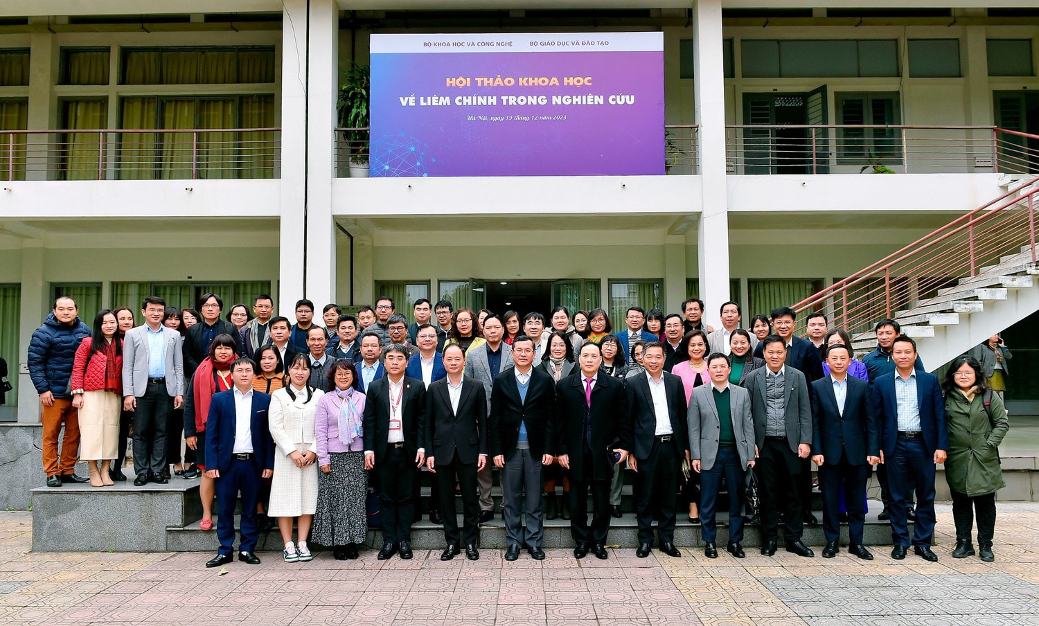 Cơ quan quản lý nhà nước cần vào cuộc để xử lý vấn đề liêm chính khoa học -0