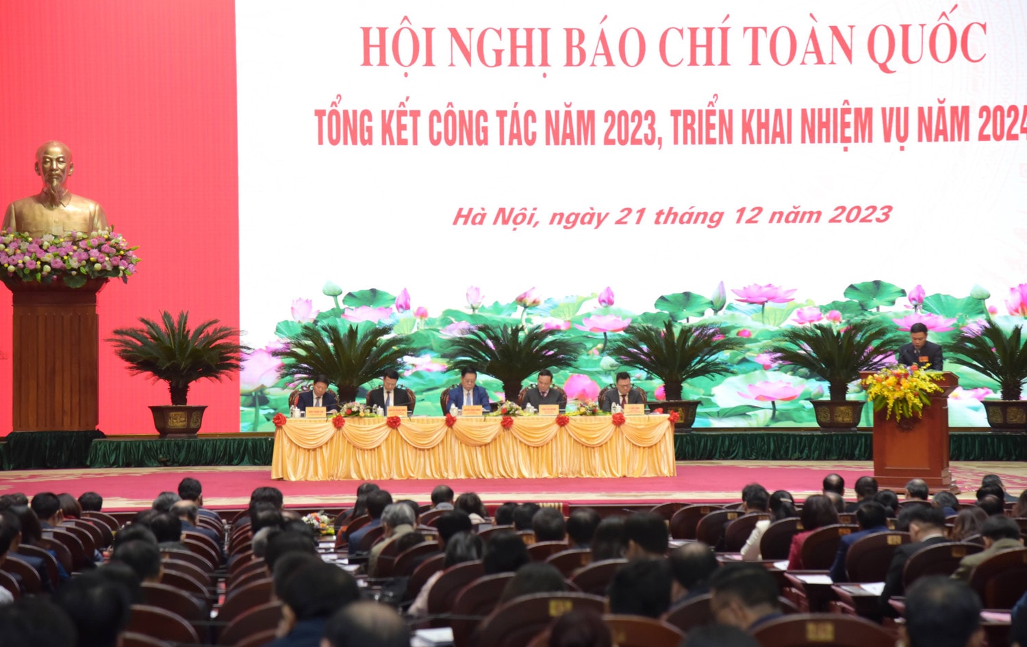 Hội nghị báo chí toàn quốc tổng kết công tác năm 2023, triển khai nhiệm vụ năm 2024 ảnh 4 Hội nghị báo chí toàn quốc tổng kết công tác năm 2023 triển khai nhiệm vụ năm 2024 -0