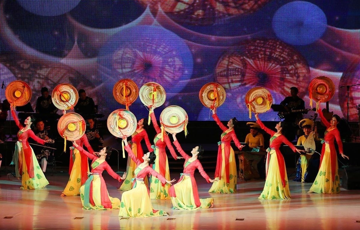 Đầu tiên và quan trọng nhất là lực lượng sáng tạo -0