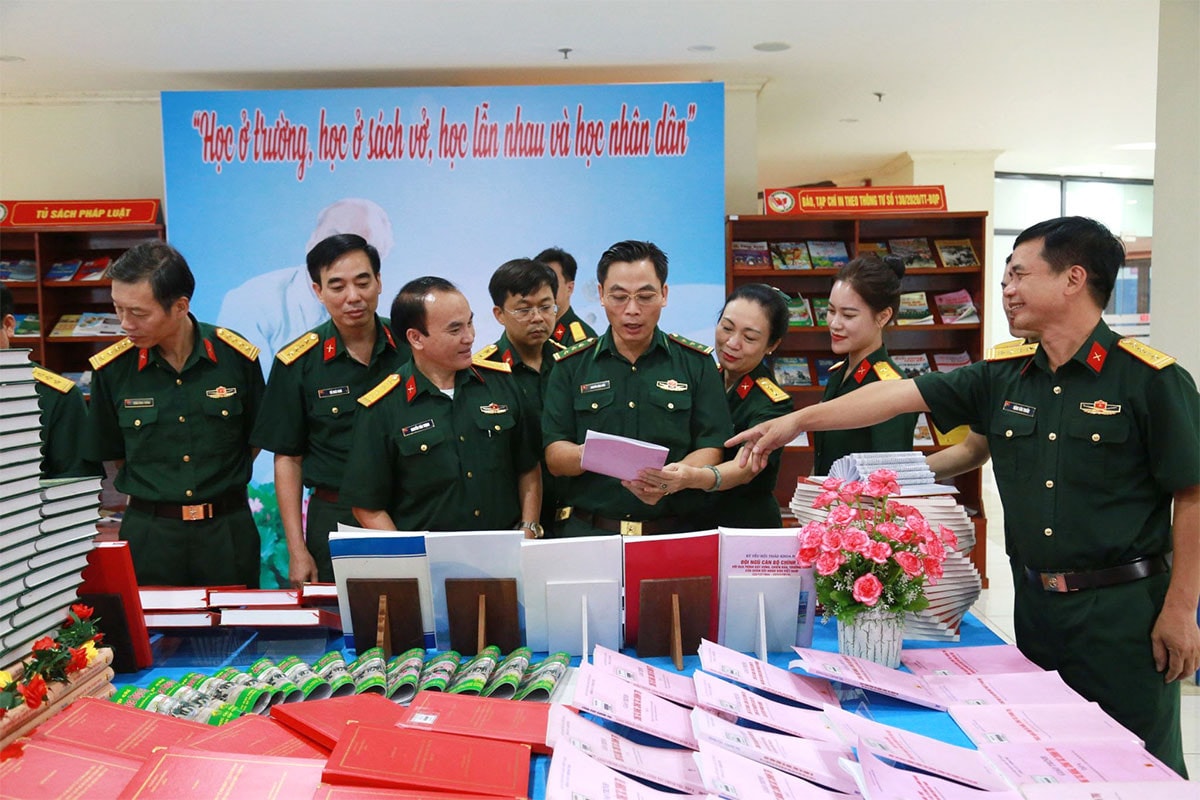 Vận dụng quan điểm về thanh đảng của V.I. Lênin trong xây dựng đội ngũ đảng viên, xây dựng và chỉnh đốn Đảng -1