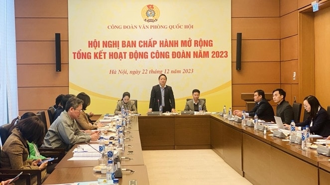 toan canh Hoi nghi - Anh H.Ngoc