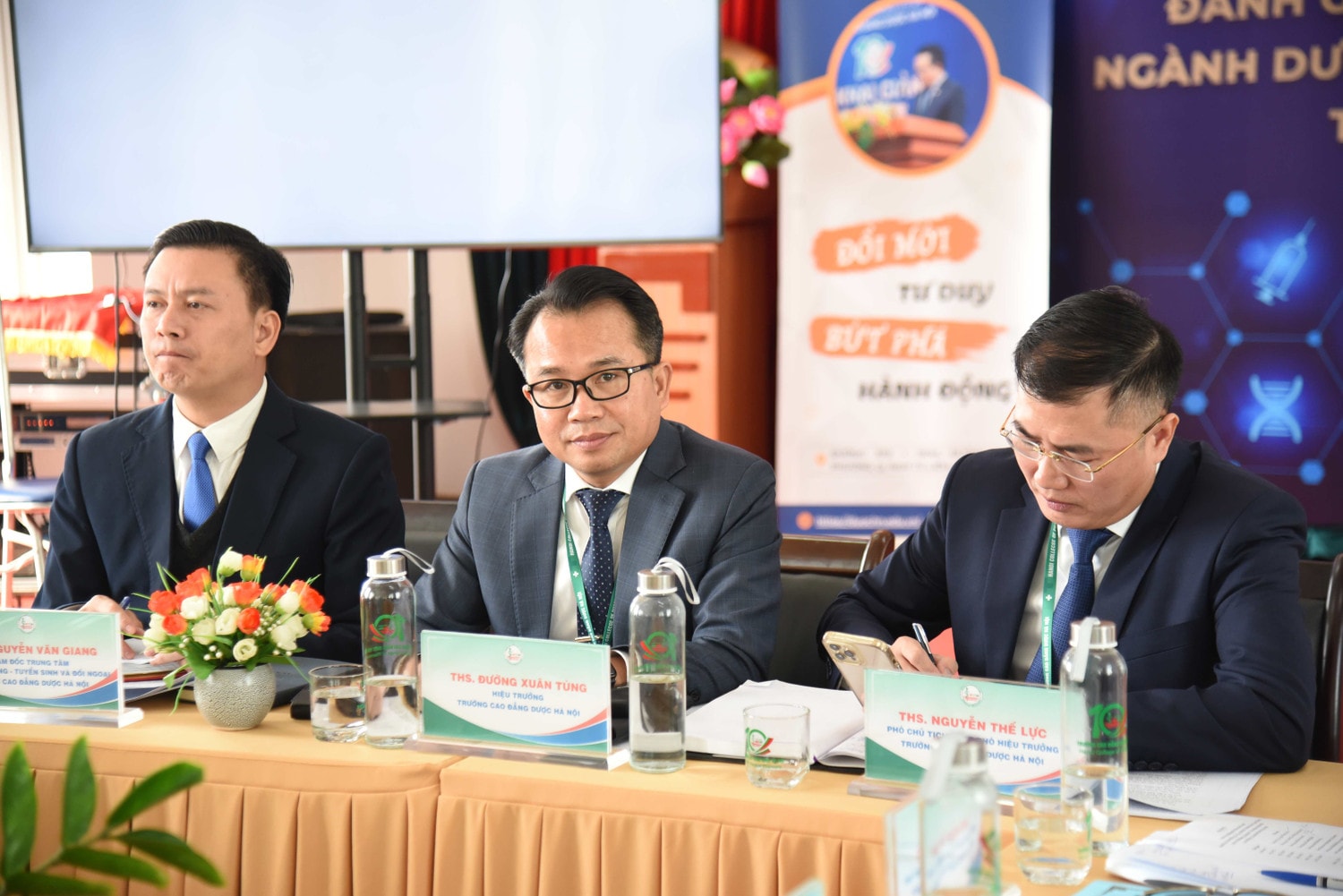 Trường Cao đẳng Dược Hà Nội gắn kết doanh nghiệp tạo đột phá trong chương trình giảng dạy -1