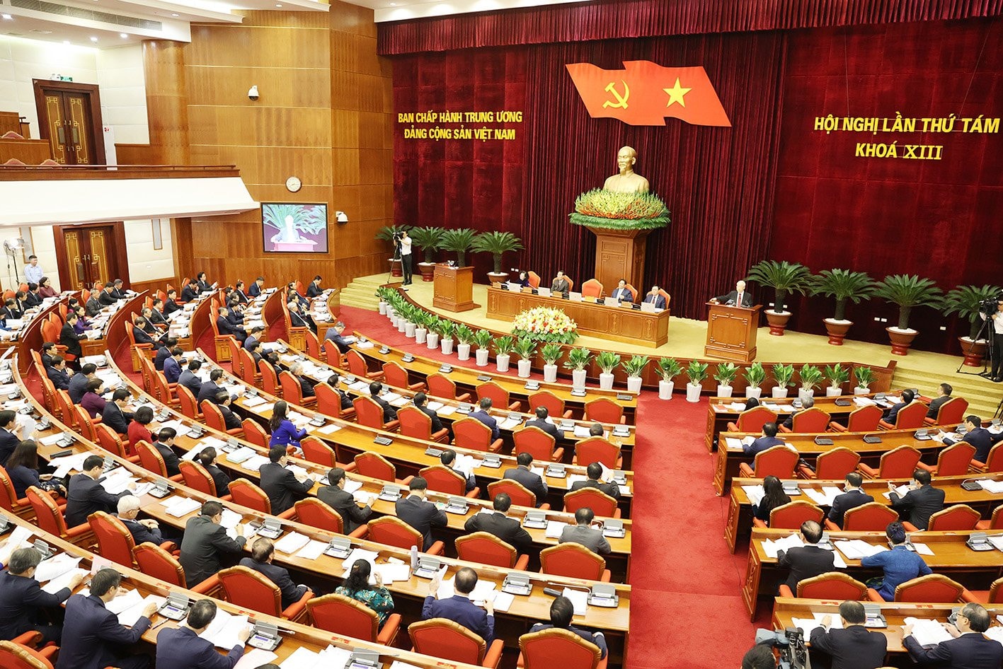 Toàn cảnh Hội nghị Trung ương 8 khóa XIII Ảnh: Trí Dũng
