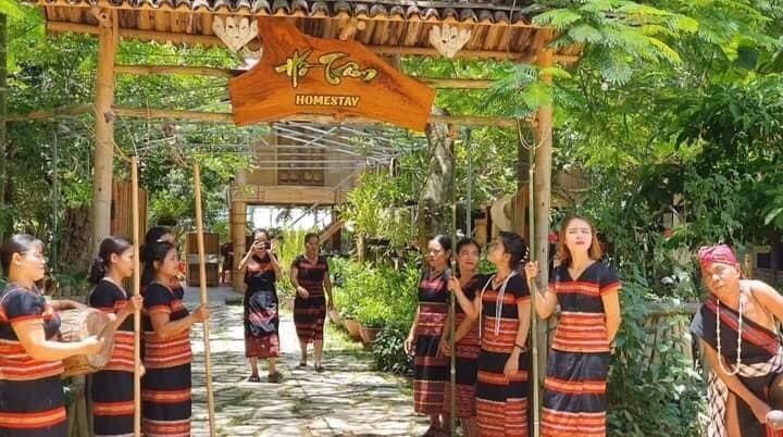 Du lịch sinh thái cộng đồng làng A Nôr. Ảnh: thuathienhue.gov.vn