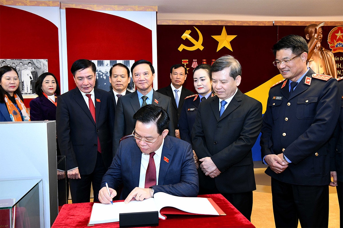 Chủ tịch Quốc hội Vương Đình Huệ: Tiếp tục hoàn thiện thể chế để Viện kiểm sát thực hiện tốt chức năng thực hành quyền công tố -2