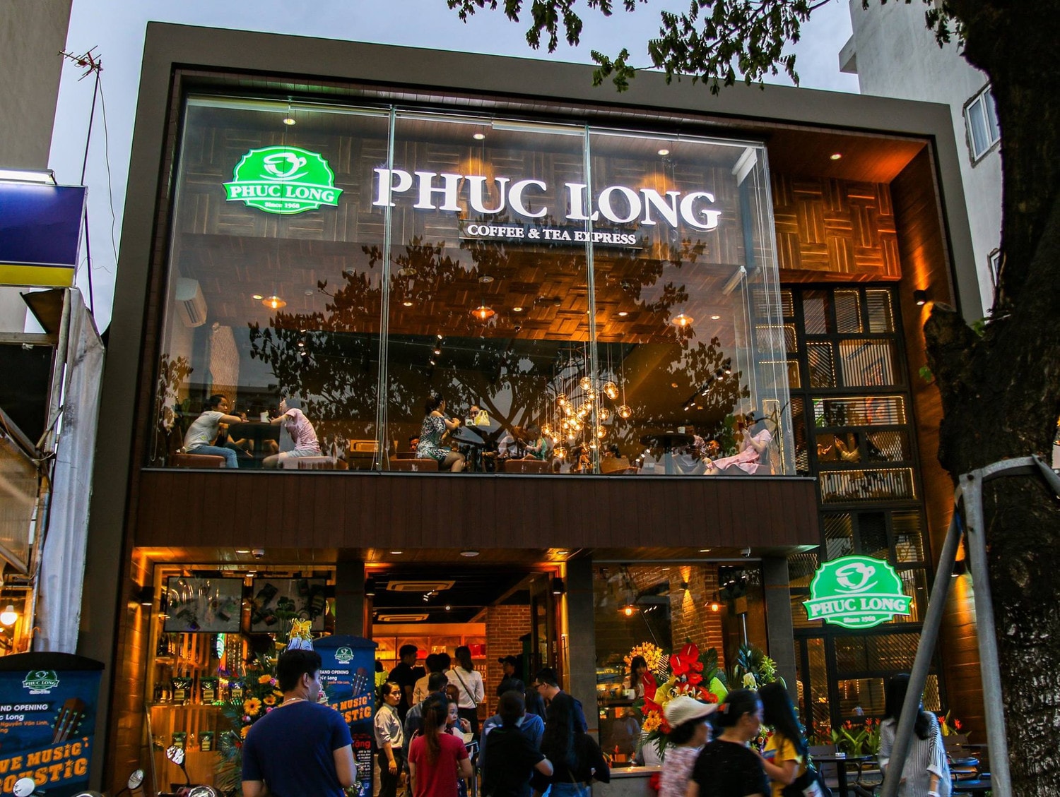 Người tiêu dùng đến và sử dụng các sản phẩm của Phúc Long ngày càng tăng. Ảnh: ITN