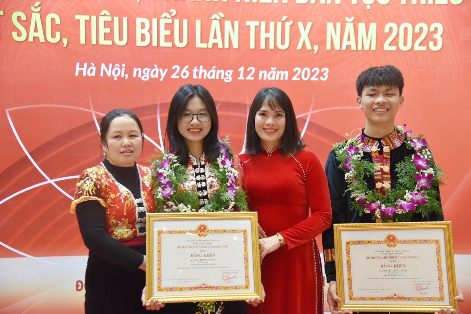 Tuyên dương 143 học sinh, sinh viên, thanh niên dân tộc thiểu số xuất sắc, tiêu biểu năm 2023 -2