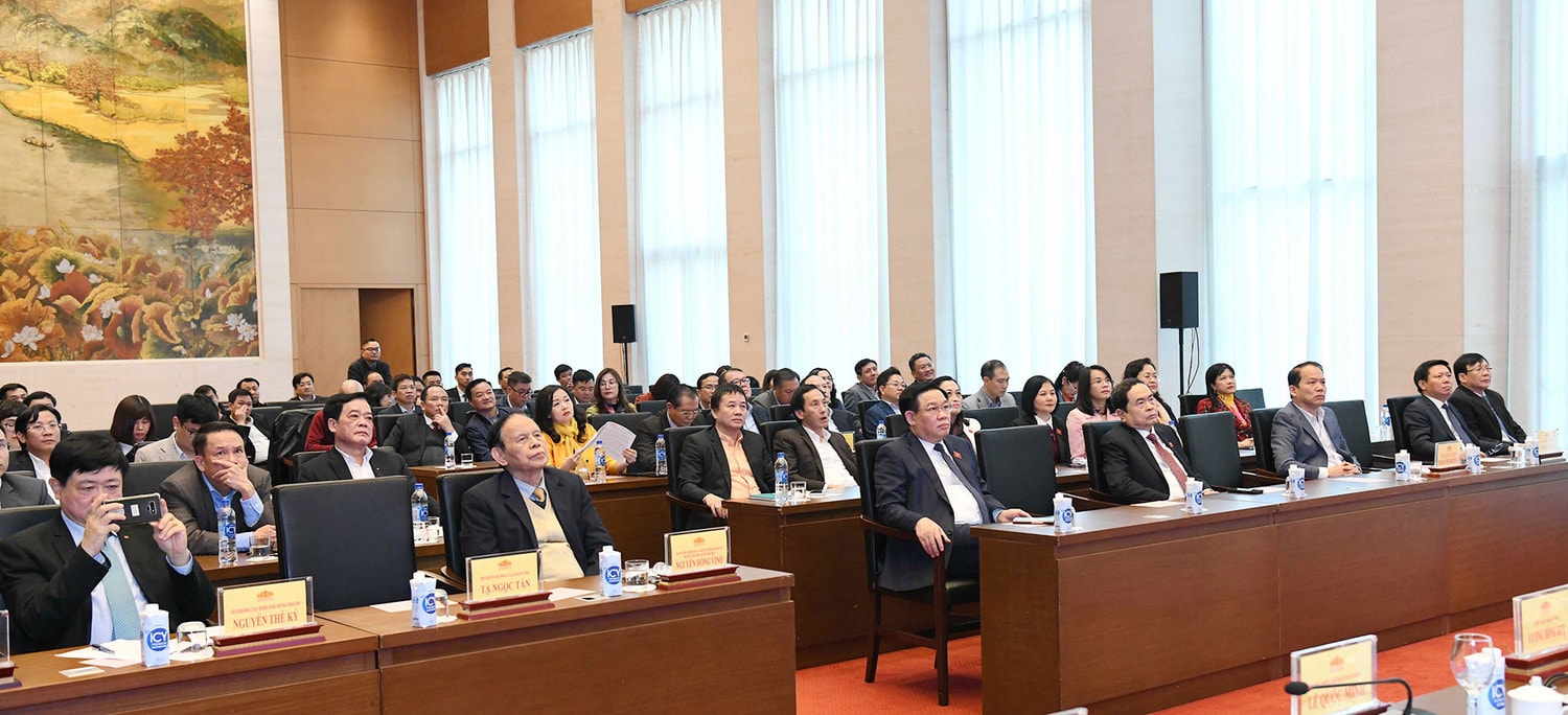 Chủ tịch Quốc hội Vương Đình Huệ: Tập trung hoàn thiện khung khổ pháp lý để phát huy mạnh mẽ vai trò của báo chí cách mạng -0