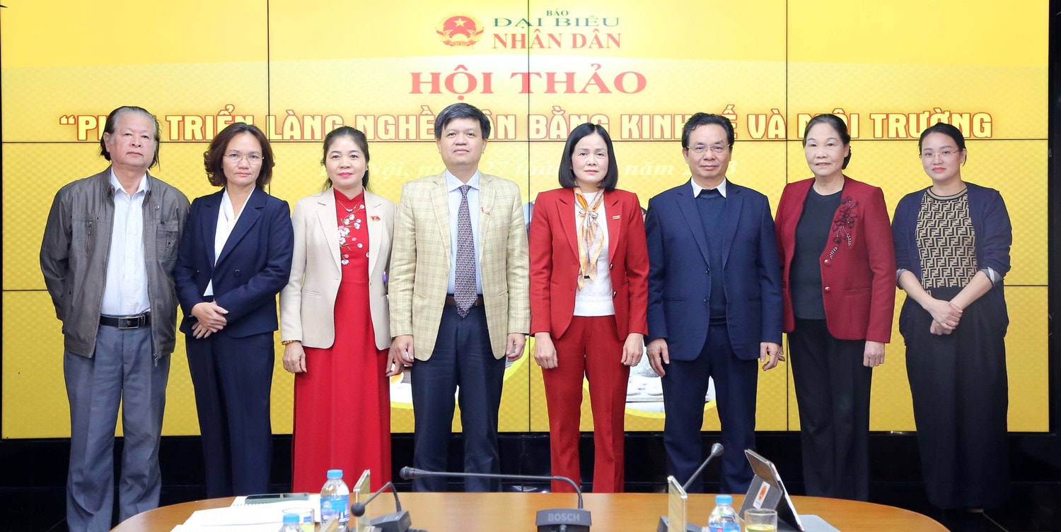 Nâng cao nhận thức và thay đổi tư duy đối với phát triển làng nghề