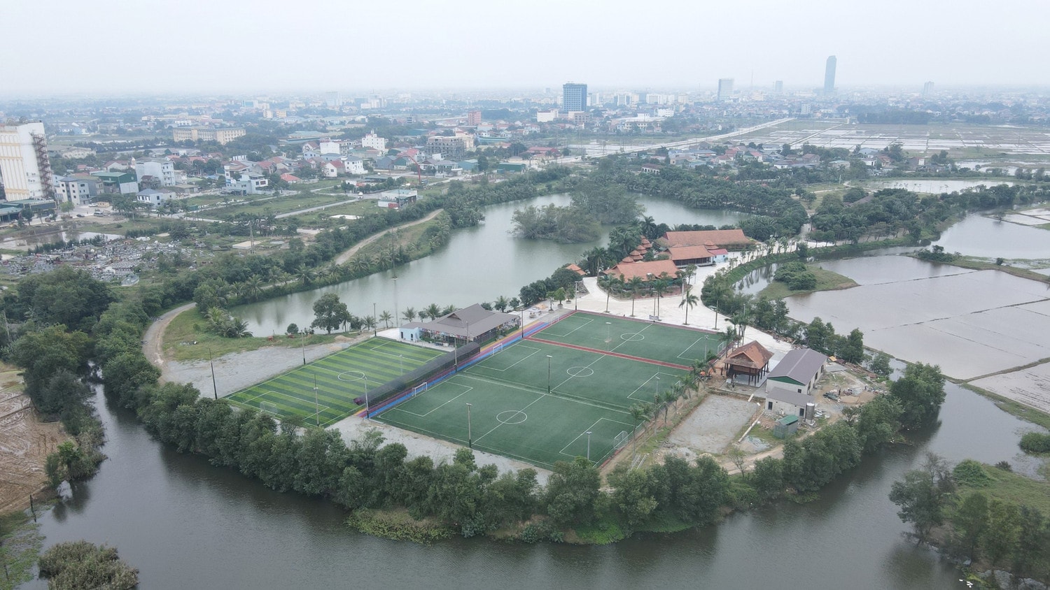 Kiên quyết xử lý sai phạm của Công ty Cổ phần xây dựng và du lịch Hà Tĩnh -0