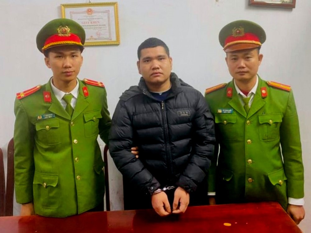 Khởi tố đối tượng lừa đảo chiếm đoạt tài sản bằng hình thức nhận làm hồ sơ đi xuất khẩu lao động -0