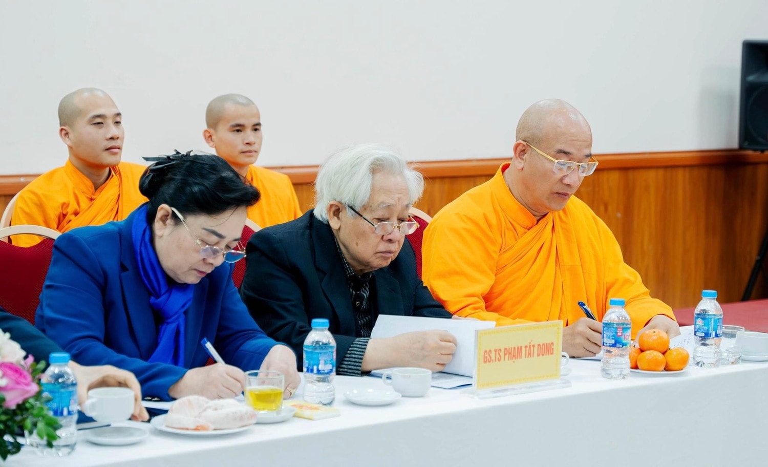 Chùa Ba Vàng ủng hộ Chương trình Nhân tài Đất Việt 500 triệu đồng -0