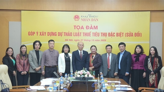 Áp dụng thuế hỗn hợp là cần thiết, nhưng phải có lộ trình
