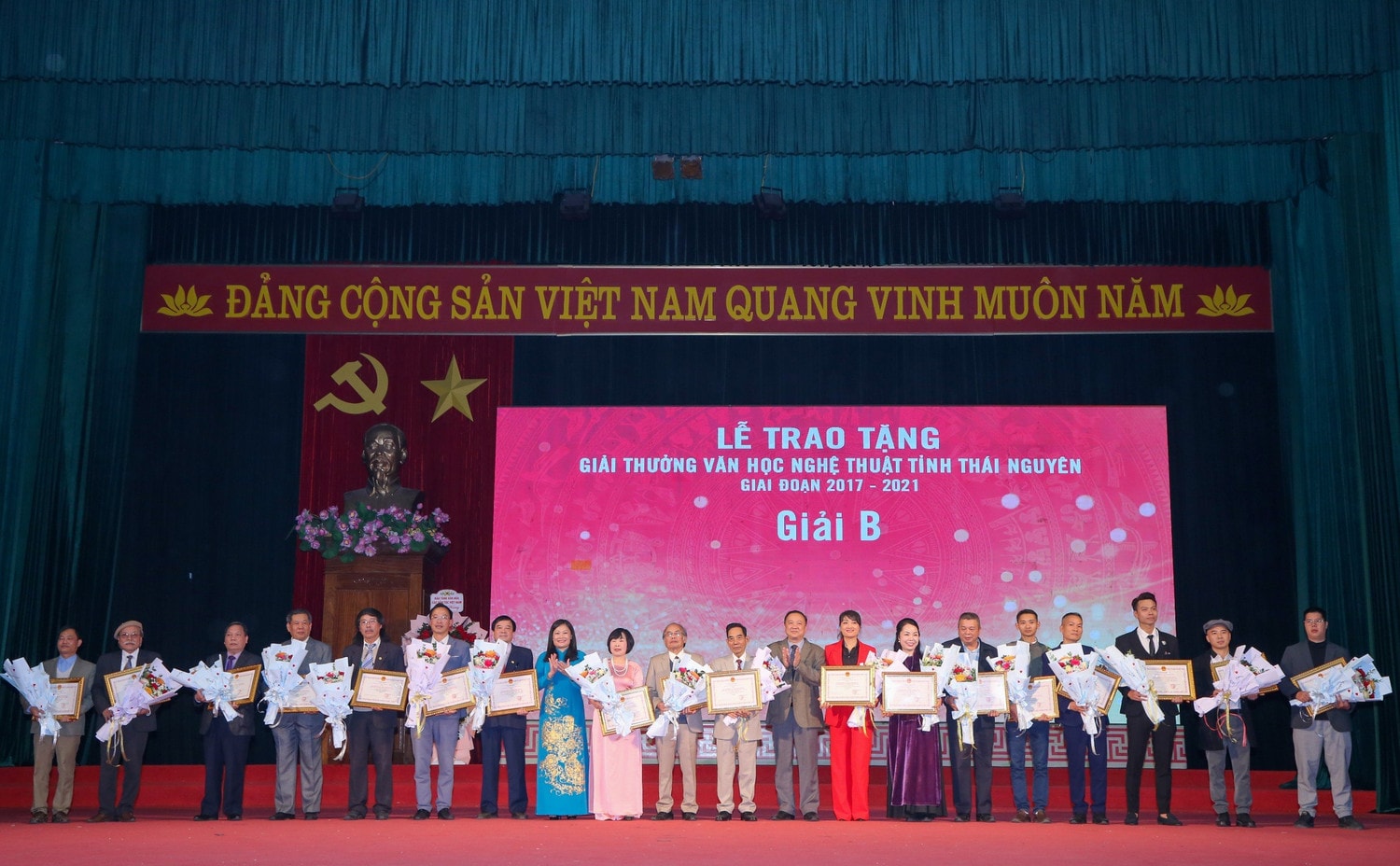 Thái Nguyên: Tôn vinh 70 tác giả đạt Giải thưởng Văn học nghệ thuật -0
